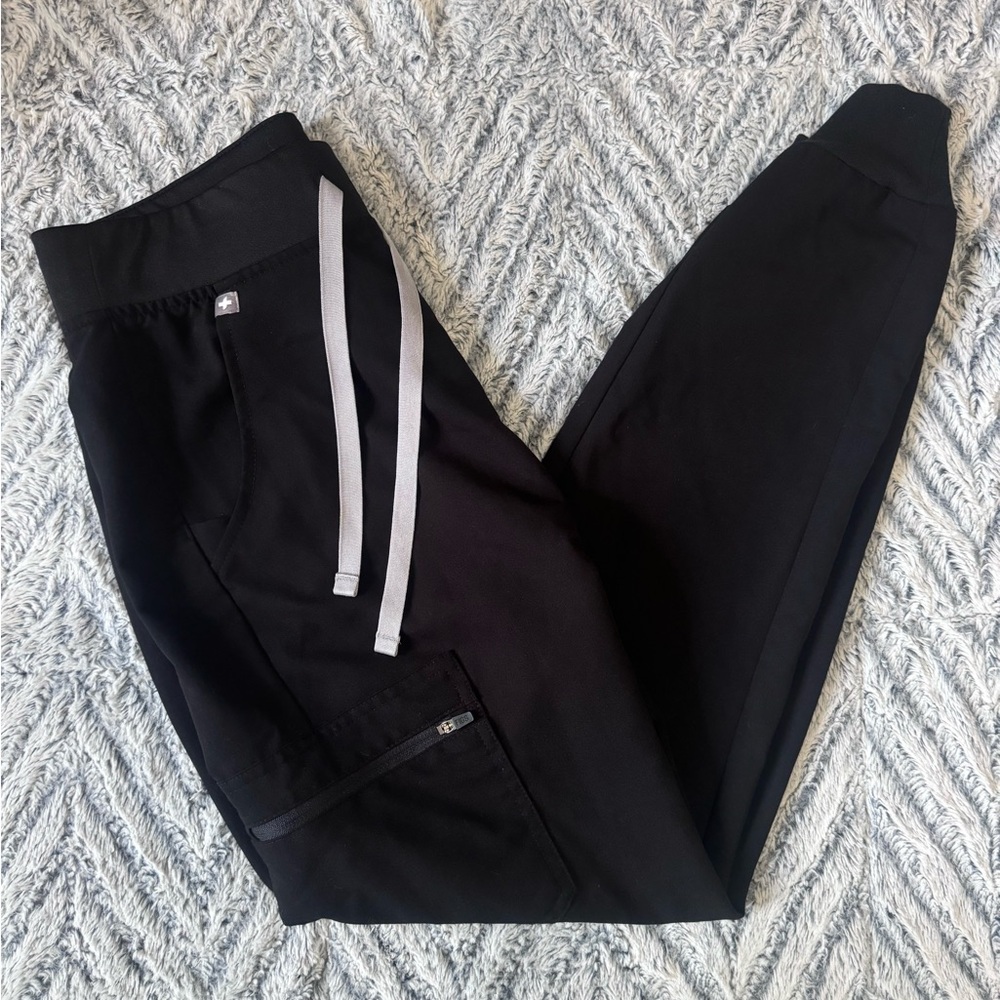 FIGS Black Regular Rise Jogger XS/R